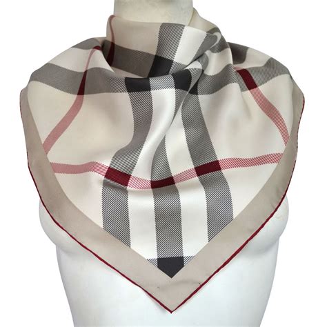 foulard burberry femme soie|écharpe burberry femme.